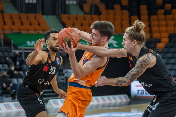 成一个互相 成一个互相