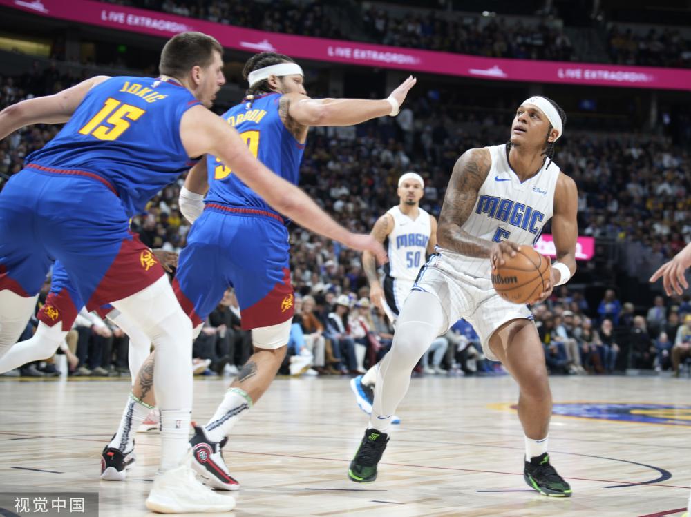 他在场上的 他在场上的